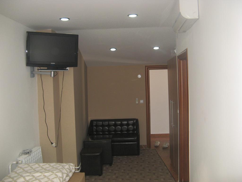 Prenociste Zan Hotel SJJ Buitenkant foto